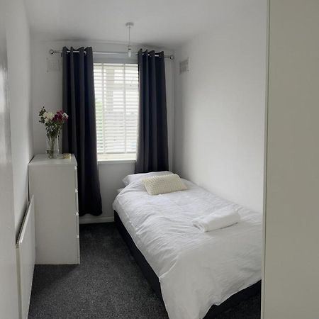 Crown Road Apartment Sittingbourne Exterior foto